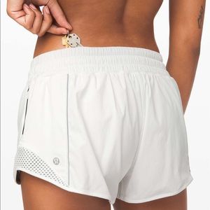 Lululemon Hotty Hot Short 4”